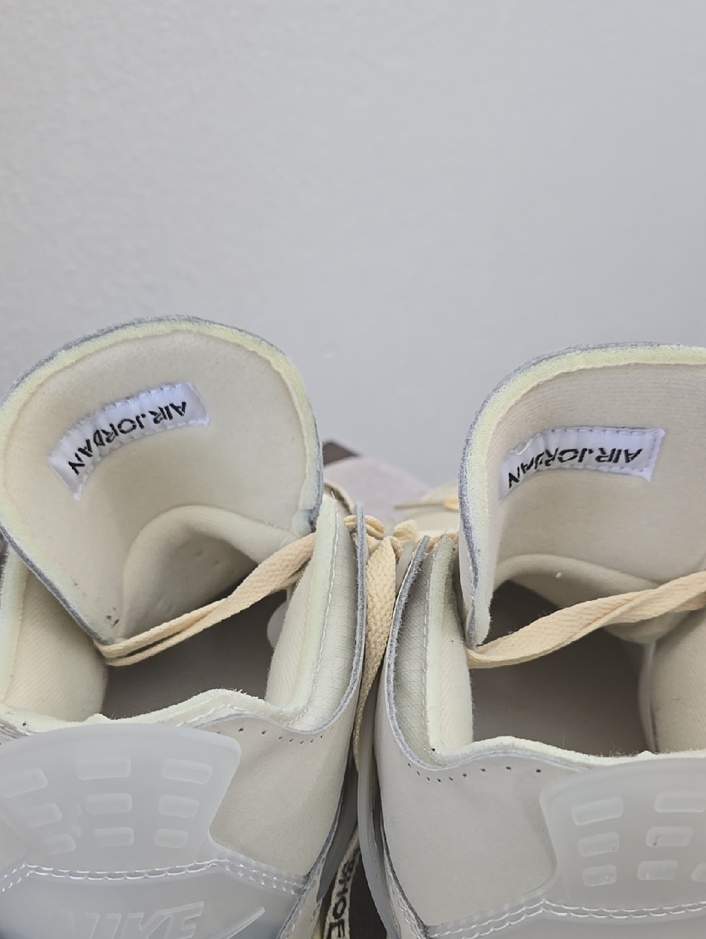 Nike Air Jordan 4 SP Off-White Mid Sail. I cannot determine its authenticity. - Picture 7 of 10